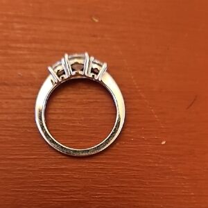Elegant Silver Women's Ring